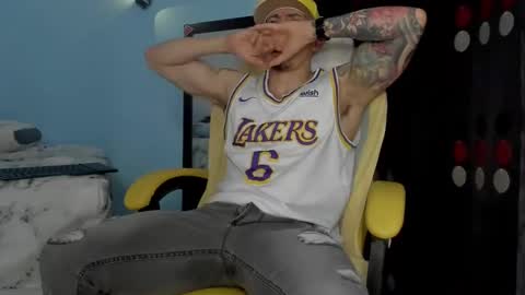 alex_sthorm online show from October 31, 3:40 am