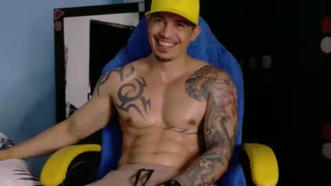 alex_sthorm online show from February 17, 2:52 am