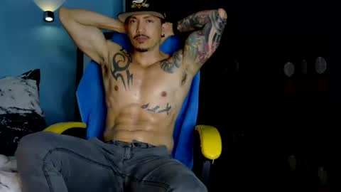 alex_sthorm online show from June 20, 4:37 am