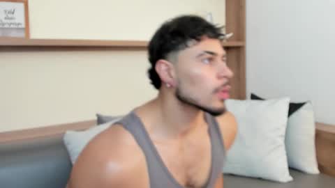 alex_wolf05 online show from February 7, 6:44 pm