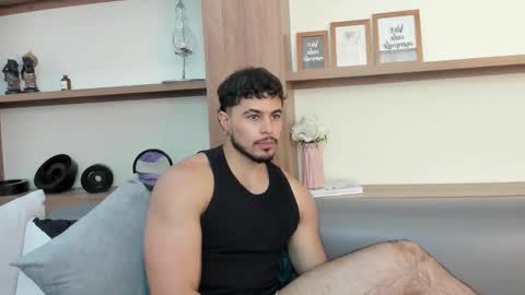 alex_wolf05 online show from February 9, 4:22 pm