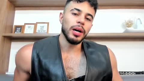 alex_wolf05 online show from March 27, 7:13 pm