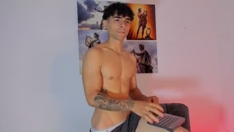 Snapshot of alex_zt chatting on February 13, 3:41 pm x online show from February 13, 3:41 pm