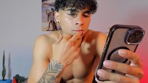 Snapshot of alex_zt chatting on February 22, 7:34 pm x online show from February 22, 7:34 pm