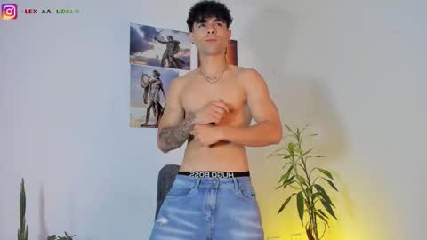 Snapshot of alex_zt chatting on February 28, 5:25 pm x online show from February 28, 5:25 pm