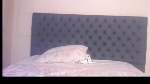Snapshot of alexa__11 chatting on June 15, 12:07 pm alexa__11 online show from June 15, 12:07 pm
