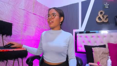 alexa andherson online show from January 5, 12:42 pm