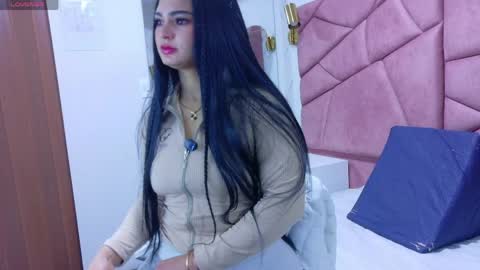 Snapshot of alexa_muz chatting on June 1, 11:45 am Alexandra online show from June 1, 11:45 am