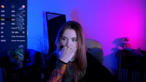 Snapshot of alexa_night_ chatting on October 18, 8:42 pm alexa_night_ online show from October 18, 8:42 pm