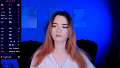 Snapshot of alexa_night_ chatting on November 6, 8:32 pm alexa_night_ online show from November 6, 8:32 pm