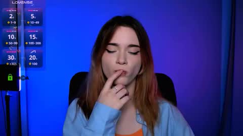 Snapshot of alexa_night_ chatting on November 13, 9:36 pm alexa_night_ online show from November 13, 9:36 pm