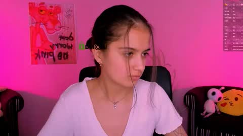 Snapshot of alexa_night_ chatting on November 21, 2:05 pm alexa_night_ online show from November 21, 2:05 pm