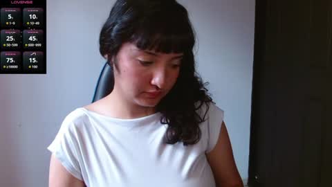 Snapshot of alexaa08 chatting on June 19, 6:23 pm Alexandra 3 online show from June 19, 6:23 pm