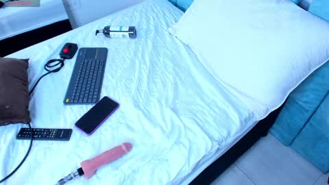 alexaa_small online show from December 27, 2:54 pm