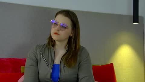 AlexaAvery online show from June 7, 6:50 am