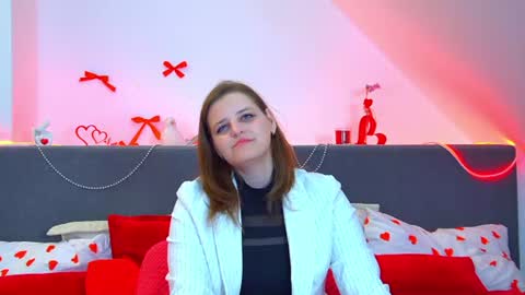 AlexaAvery online show from July 1, 6:59 am