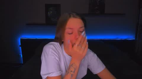 angel online show from February 3, 11:21 pm