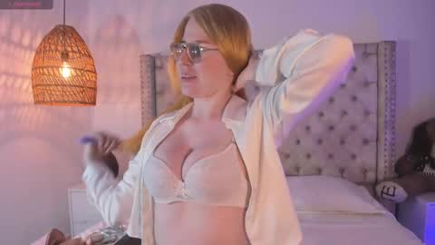 Snapshot of alexahandler chatting on October 30, 7:36 pm Alexa Handler online show from October 30, 7:36 pm