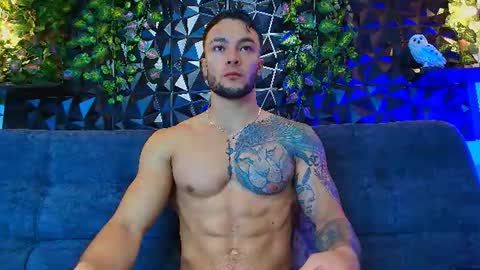 Snapshot of alexander_collin_ chatting on July 16, 1:28 pm Alex Collin online show from July 16, 1:28 pm