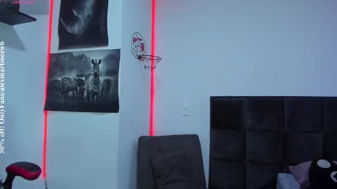 Snapshot of alexander_martines chatting on October 23, 11:03 pm Onlyfansalexmartinezwb Instagram alexwbmartinez Twitter martinezcb937 online show from October 23, 11:03 pm