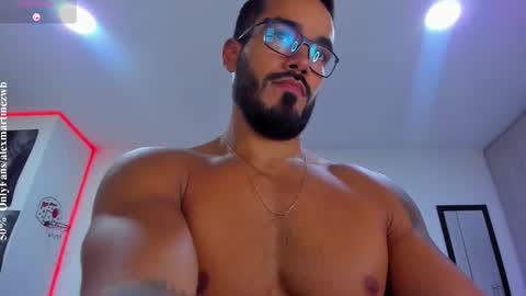 Onlyfansalexmartinezwb  Instagram alexwbmartinez  Twitter martinezcb937 online show from January 13, 10:15 pm