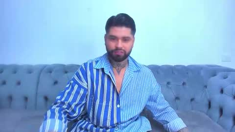 alexandermoris online show from December 18, 2:34 pm