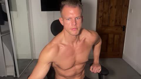 Snapshot of alexandersteelmuscle chatting on October 24, 6:59 pm Alexander Steel online show from October 24, 6:59 pm