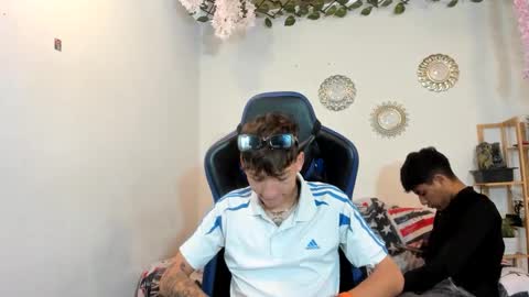 Snapshot of alexandluke1 chatting on October 18, 1:23 pm chicos hot online show from October 18, 1:23 pm