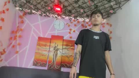 Snapshot of alexandluke1 chatting on October 29, 3:47 pm chicos hot online show from October 29, 3:47 pm