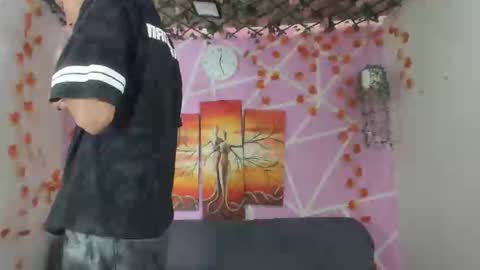 Snapshot of alexandluke1 chatting on November 3, 2:51 pm chicos hot online show from November 3, 2:51 pm