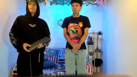 Snapshot of alexandluke1 chatting on November 6, 2:18 pm chicos hot online show from November 6, 2:18 pm