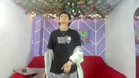 chicos hot online show from August 2, 2:26 pm
