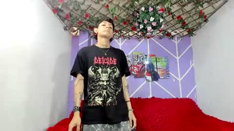 chicos hot online show from August 3, 1:27 pm