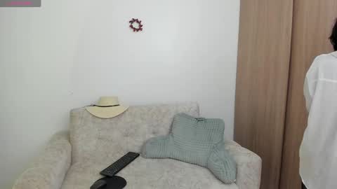 I am Alexandra online show from December 29, 2:27 am