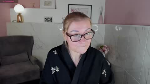 Alexandra online show from December 26, 4:47 pm