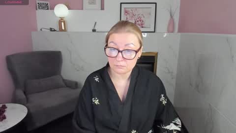 Alexandra online show from February 12, 2:43 pm