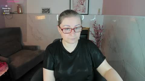 Alexandra online show from April 10, 1:49 pm