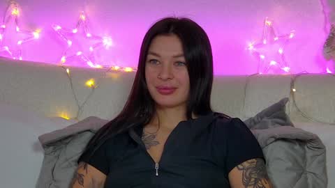 AlexandraBloom online show from December 23, 4:12 am