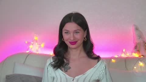 AlexandraBloom online show from January 10, 6:49 pm
