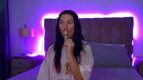 AlexandraBloom online show from November 13, 7:02 pm