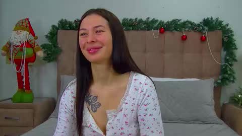 AlexandraBloom online show from December 22, 6:27 pm