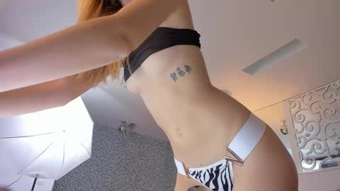 Snapshot of alexawilds chatting on February 13, 7:10 pm AlexaWilds online show from February 13, 7:10 pm