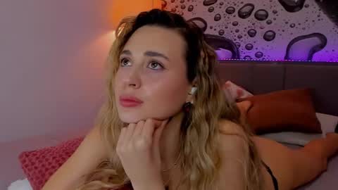 Snapshot of alexawilds chatting on February 23, 12:52 am AlexaWilds online show from February 23, 12:52 am