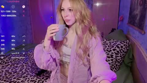 alexbellis online show from March 19, 2:26 am