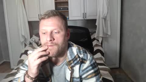 Snapshot of alexboy2022 chatting on November 28, 1:25 pm onlyfans..alexyno2022 online show from November 28, 1:25 pm