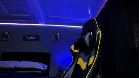 Snapshot of alexgiraldo__ chatting on November 16, 1:06 pm alexgiraldo__ online show from November 16, 1:06 pm