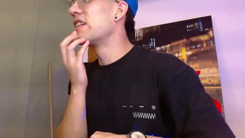 alexgiraldo__ online show from April 23, 2:35 am