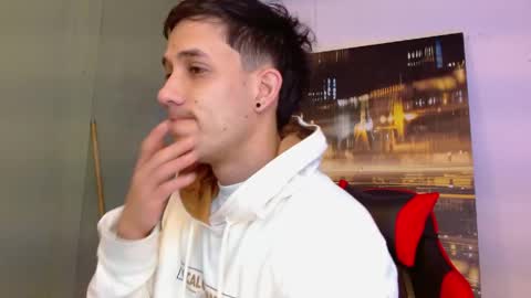 alexgiraldo__ online show from April 27, 11:08 am