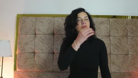 Snapshot of alexia_clark7 chatting on February 9, 8:24 pm alexia_clark7 online show from February 9, 8:24 pm