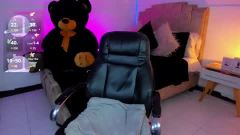 Snapshot of alexia_mattel chatting on December 7, 3:36 am alexia mattel online show from December 7, 3:36 am